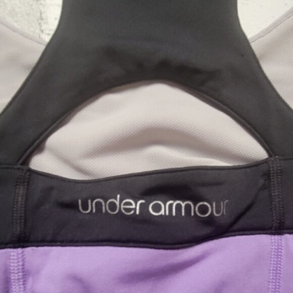 UNDER Armour racerback tank top with built-in bra support - Picture 6 of 6